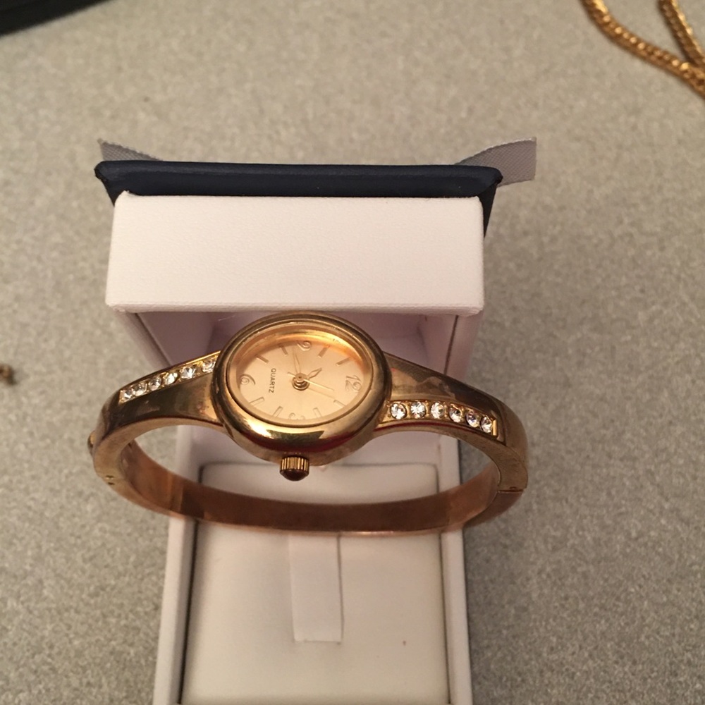 Watch - Picture 2 of 11